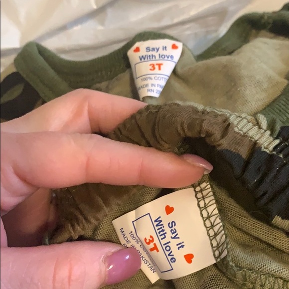 Top and short set - Picture 2 of 2